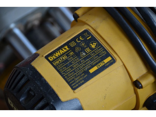 Dewalt afkort- en verstekzaag - afbeelding 3 van  5