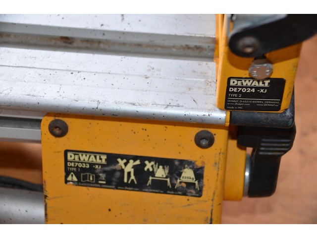 Dewalt afkort- en verstekzaag - afbeelding 4 van  5