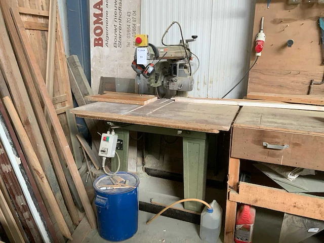 Dewalt afkortcirkelzaagmachine - afbeelding 1 van  9