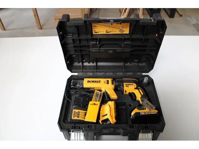 Dewalt bandschroefmachine - afbeelding 1 van  4