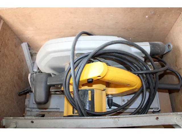 Dewalt cirkelzaag - afbeelding 2 van  3