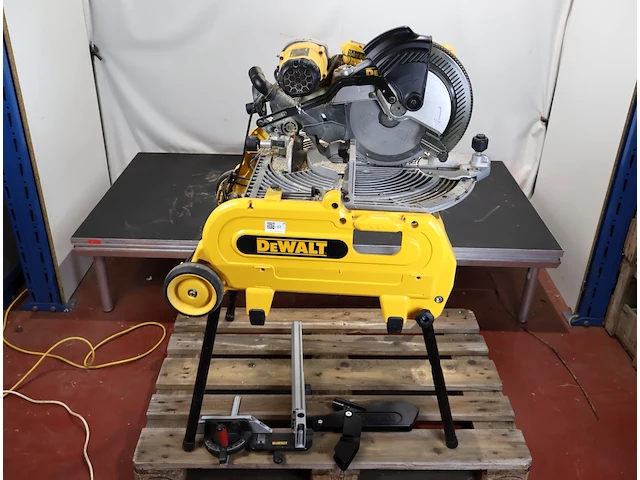 Dewalt combinatiezaag - afbeelding 2 van  8