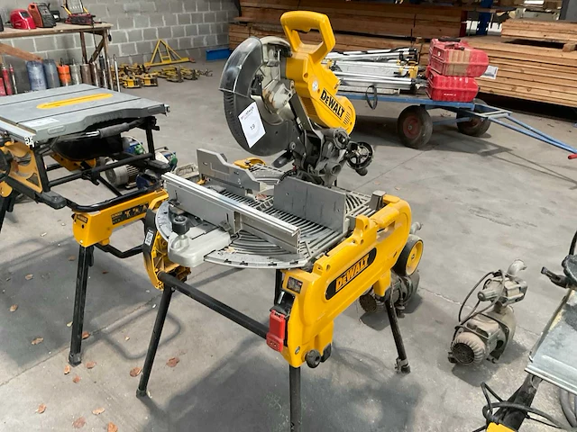 Dewalt d271059-xj afkortcirkelzaagmachine - afbeelding 1 van  6