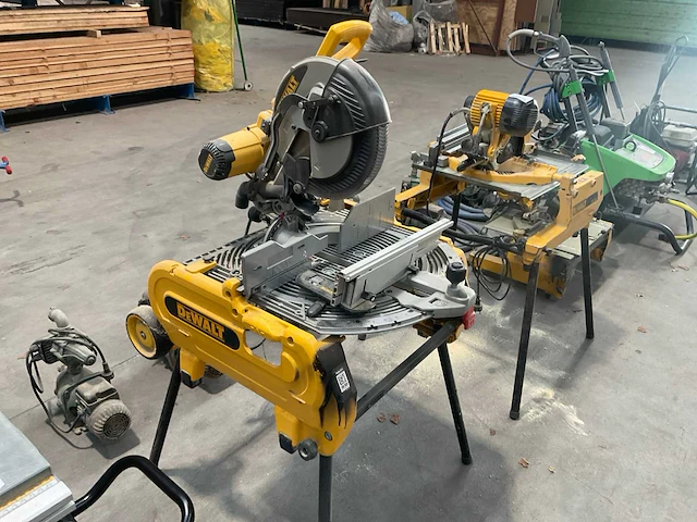 Dewalt d271059-xj afkortcirkelzaagmachine - afbeelding 2 van  6