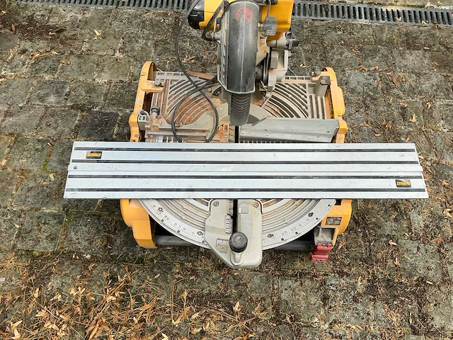 Dewalt d27107 qs zaagtafel - afbeelding 17 van  17