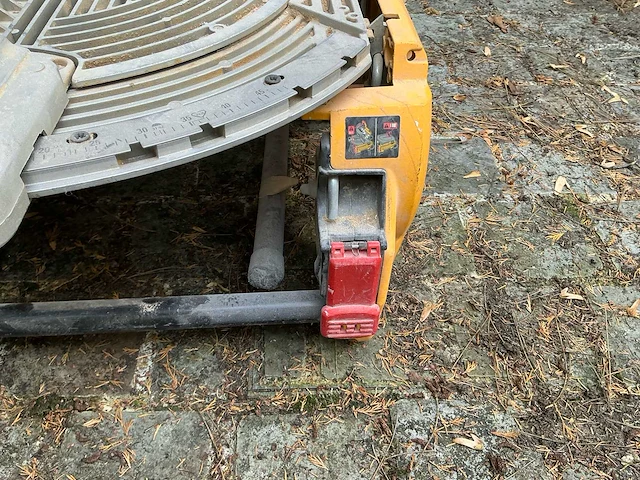 Dewalt d27107 qs zaagtafel - afbeelding 9 van  17