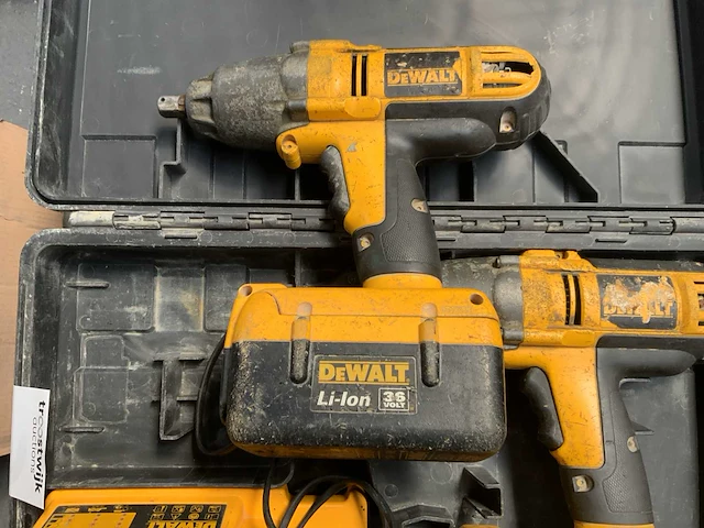 Dewalt dc 800 slagmoersleutel (2x) - afbeelding 2 van  5