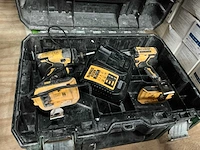 Dewalt dcf 80 accu schroefmachine (2x) - afbeelding 1 van  4