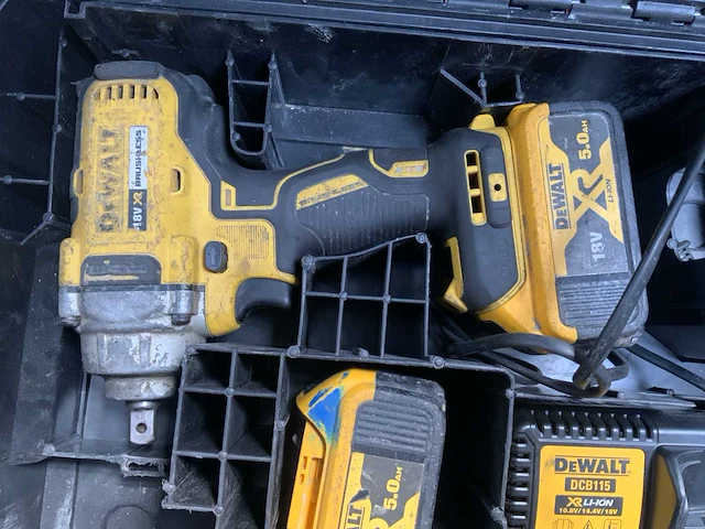 Dewalt dcf894 slagmoersleutel - afbeelding 2 van  5