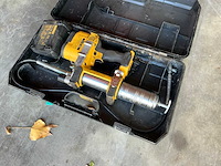 Dewalt dcgg571 accu-vetpomp - afbeelding 1 van  3