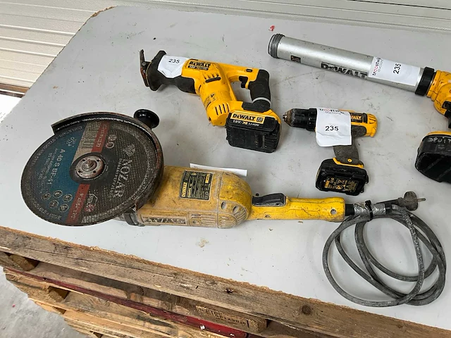 Dewalt divers gereedschap (4x) - afbeelding 2 van  9