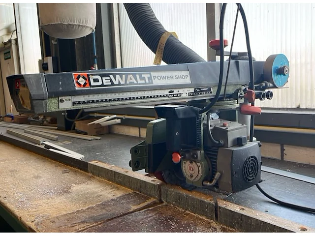 Dewalt dw 125 pendelzaag - afbeelding 1 van  7