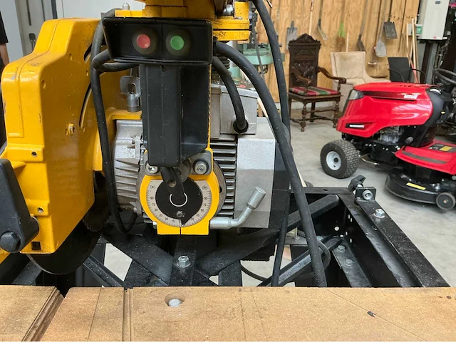Dewalt dw 721 zaagtafel - afbeelding 7 van  8