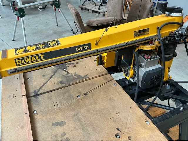 Dewalt dw 721 zaagtafel - afbeelding 8 van  8