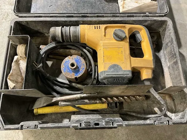 Dewalt dw570k boormachine - afbeelding 1 van  2