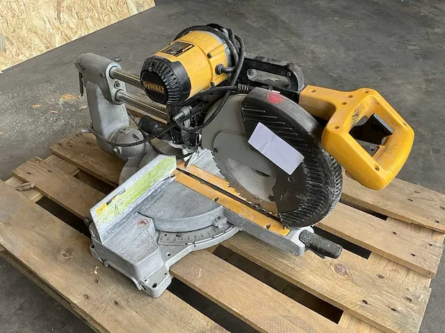 Dewalt dw708-qs afkortzaag telescoop 305mm - afbeelding 4 van  7