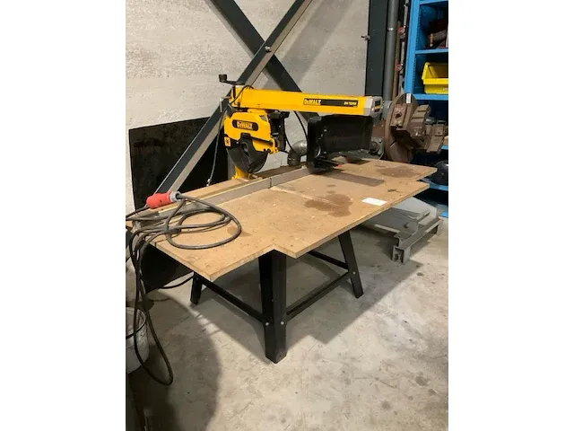 Dewalt dw722kn radiaalafkortzaagmachine - afbeelding 4 van  8