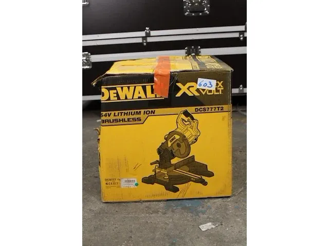 Dewalt flexvolt afkort-/verstekzaag - afbeelding 1 van  7