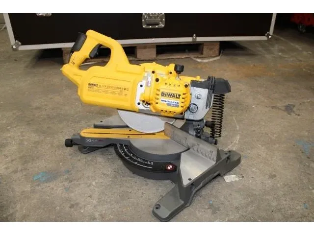 Dewalt flexvolt afkort-/verstekzaag - afbeelding 5 van  7