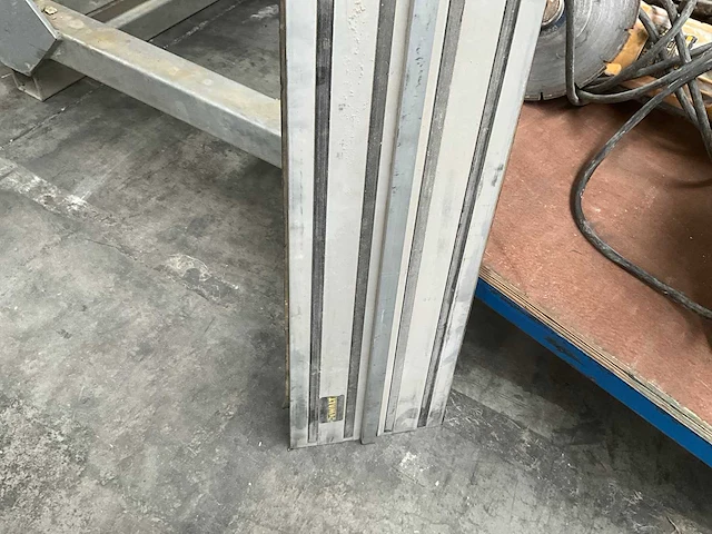 Dewalt geleiderail - afbeelding 2 van  4
