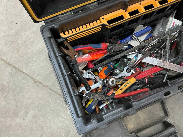 Dewalt gereedschapskoffer met inhoud (3x) - afbeelding 2 van  9