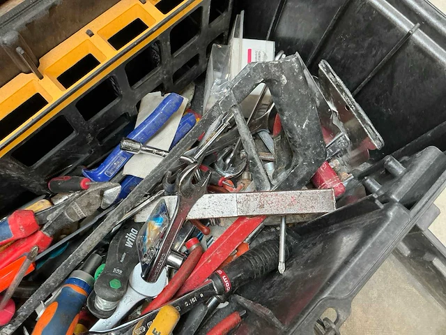Dewalt gereedschapskoffer met inhoud (3x) - afbeelding 4 van  9