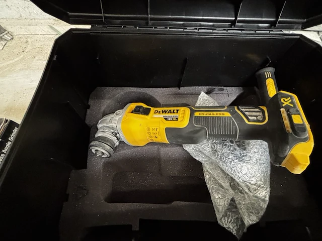 Dewalt gevulde werkkoffers - afbeelding 4 van  7