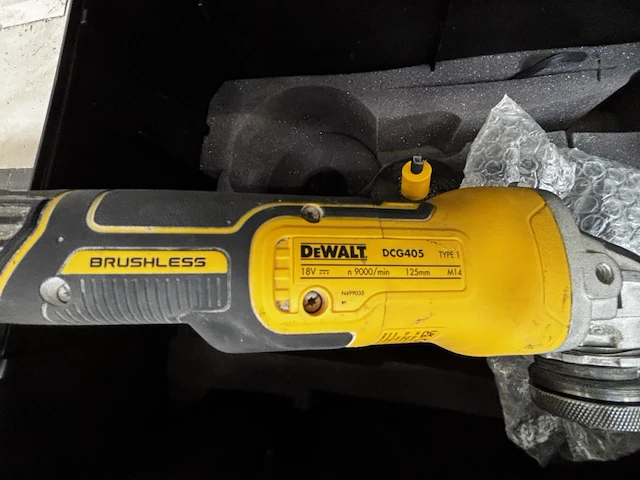 Dewalt gevulde werkkoffers - afbeelding 5 van  7