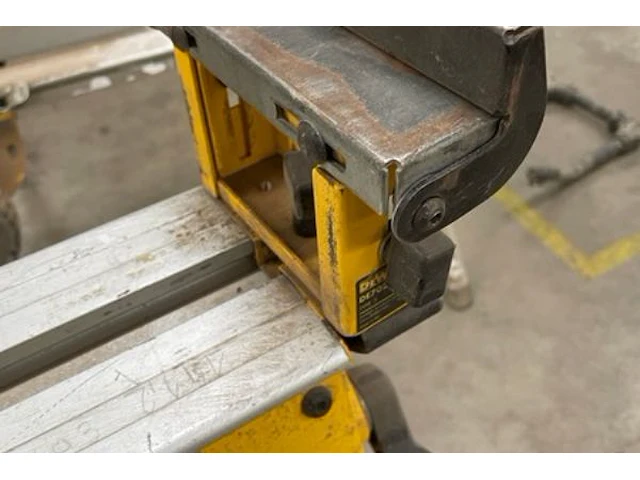 Dewalt materiaal steun - afbeelding 2 van  4