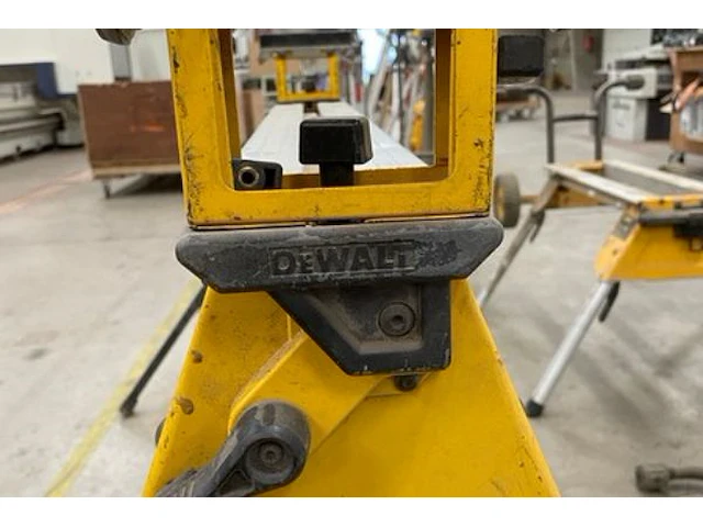 Dewalt materiaal steun - afbeelding 4 van  4