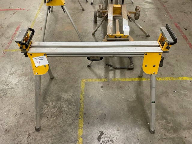 Dewalt materiaal steun - afbeelding 1 van  5