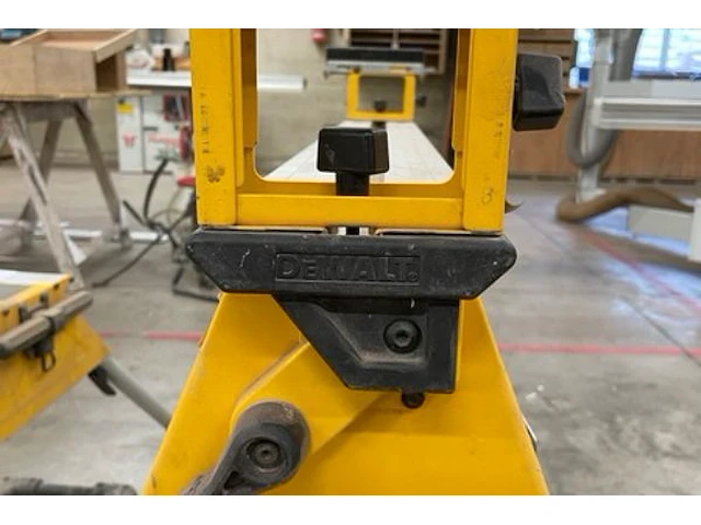 Dewalt materiaal steun - afbeelding 3 van  5
