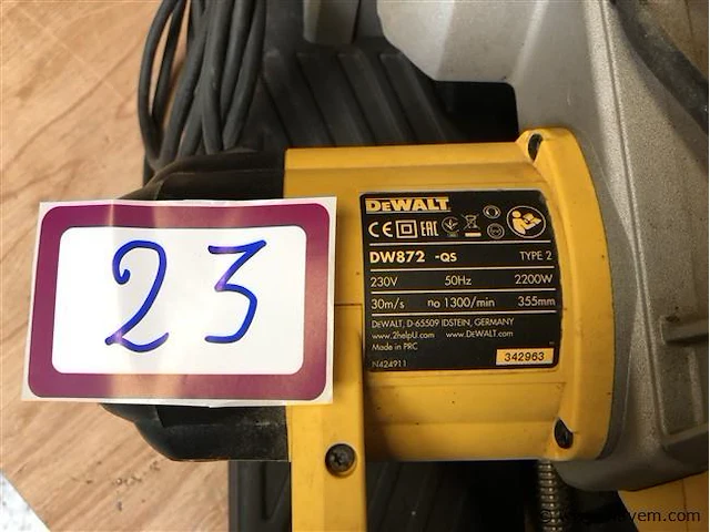 Dewalt metaalzaag dw 872 - afbeelding 2 van  7