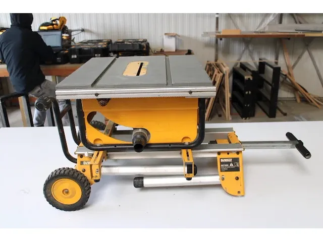 Dewalt mobiele zaag - afbeelding 1 van  5