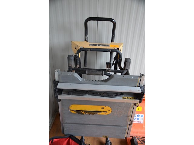 Dewalt mobiele zaagtafel 2000w - afbeelding 2 van  4
