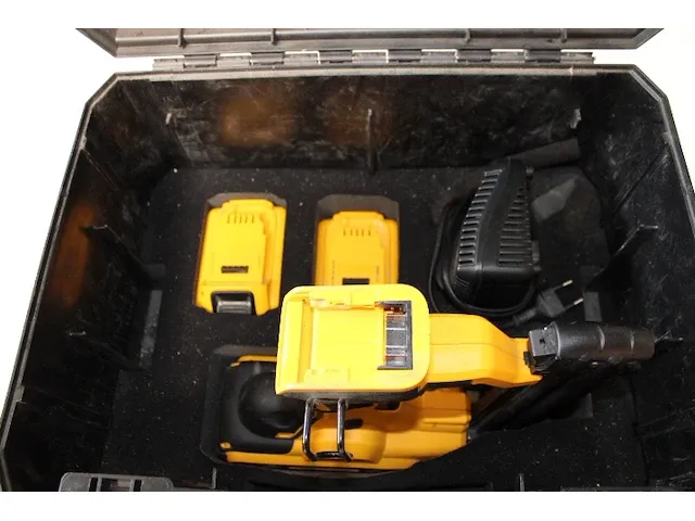 Dewalt nagelpistool - afbeelding 2 van  5