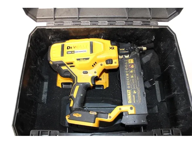 Dewalt nagelpistool - afbeelding 3 van  5