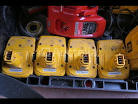 Dewalt ontbramen, accu's, laders - afbeelding 3 van  8