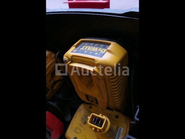 Dewalt ontbramen, accu's, laders - afbeelding 6 van  8