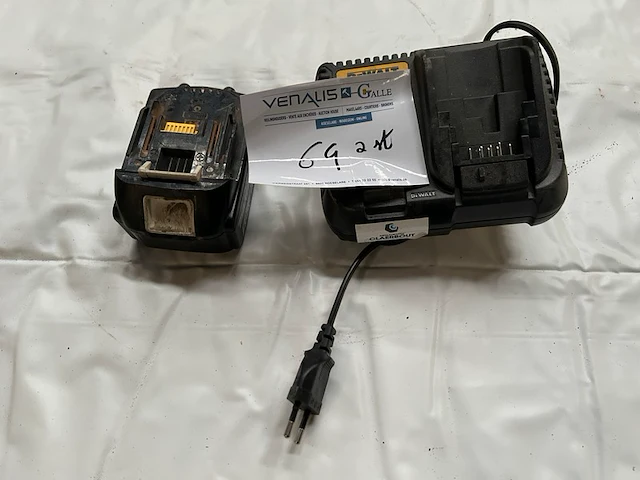 Dewalt oplaadstation - afbeelding 1 van  3