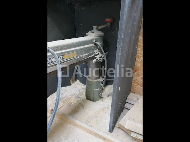 Dewalt radiaalzaag 1875 - afbeelding 8 van  10