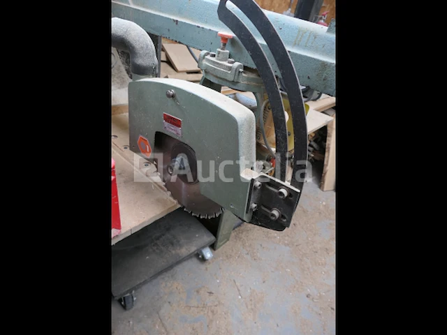 Dewalt radiaalzaag 1875 - afbeelding 9 van  10