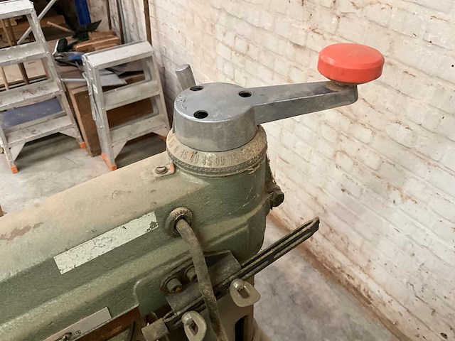 Dewalt radiaalzaagmachine - afbeelding 5 van  8