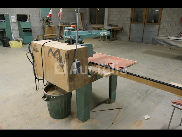 Dewalt radiale zaag - afbeelding 6 van  11