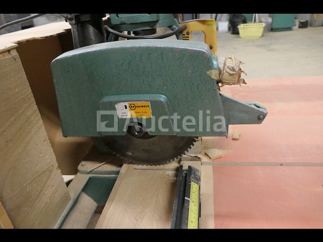 Dewalt radiale zaag - afbeelding 9 van  11