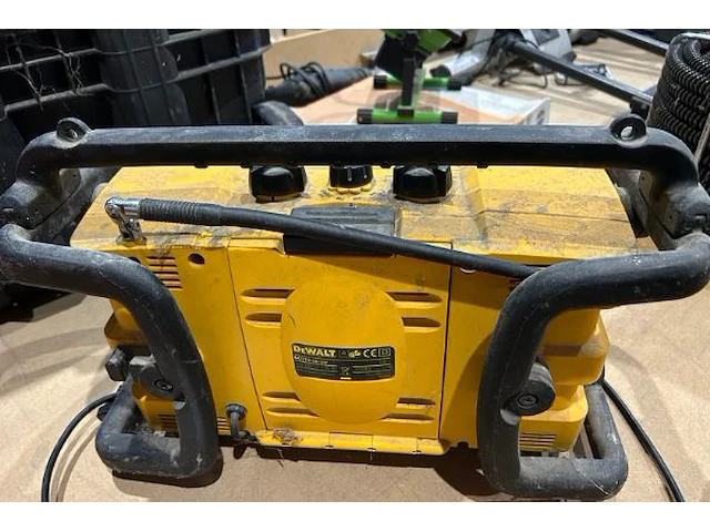 Dewalt radio - afbeelding 4 van  6