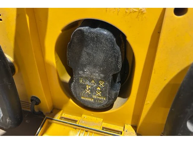 Dewalt radio - afbeelding 6 van  6