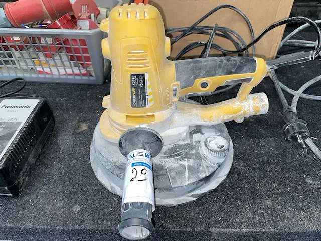Dewalt ronde schuurmachine - afbeelding 1 van  4