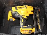 Dewalt schietpistool - afbeelding 2 van  4