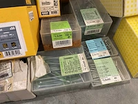 Dewalt schroeven en bevestigen - afbeelding 11 van  12